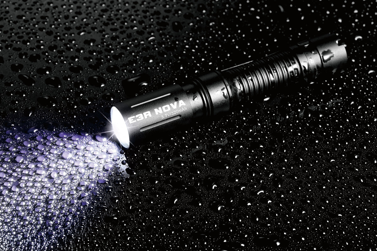 E3R Nova- 820 Lumen Rechargeable Flashlight